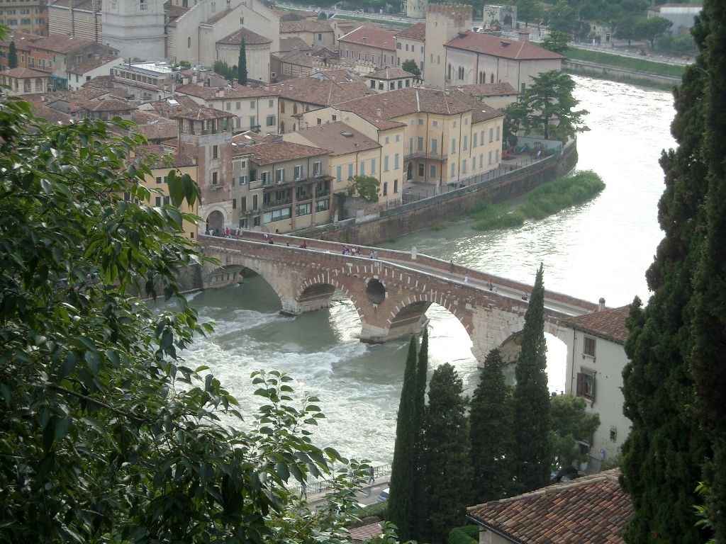 Ponte Pietra da Castel San Pietro